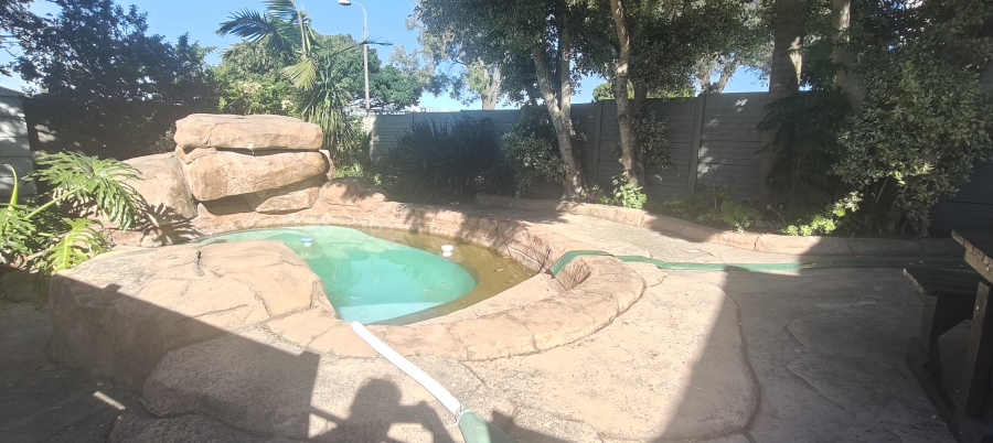 3 Bedroom Property for Sale in Kabega Park Eastern Cape